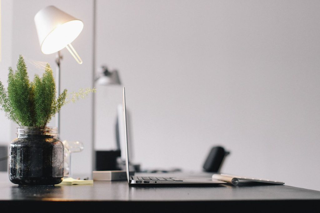 5 Must Haves for a Home Office Free home office image